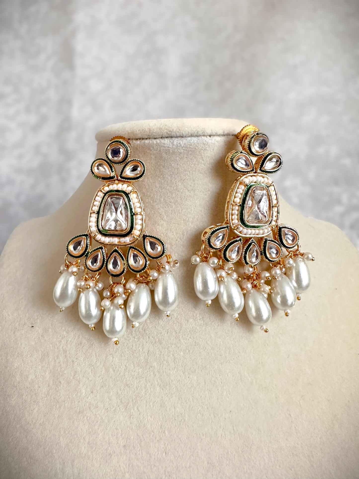 Kundan Polki Necklace Set- Golden White